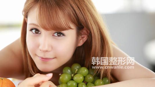 最新眼部<a href='/tag_chouzhishoushu.html'>抽脂手術(shù)</a>費(fèi)用多少錢一次?