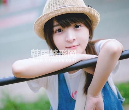 <a href='/tag_quyandai51.html'>祛眼袋</a>外切術(shù)后出現(xiàn)外翻怎么辦?